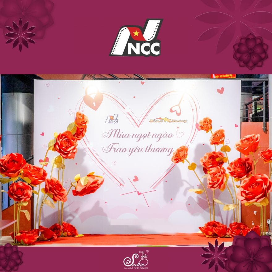 NCC – Trung tâm chiếu phim quốc gia sử dụng hoa giấy khổng lồ trang trí chương trình 8/3